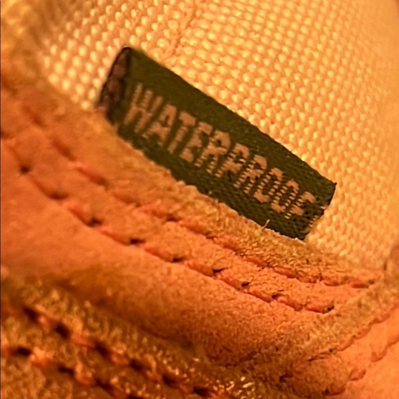 The North Face Pink and gray Insulated lined Boots - Picture 8 of 11